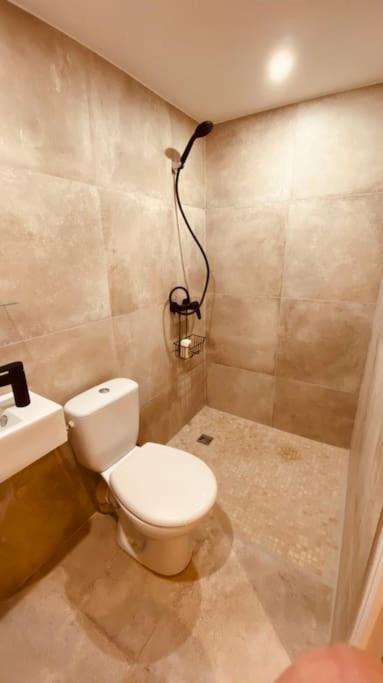 Studio Renove Avec Patio, Coeur Du Centre Ville Μπεζανσόν Εξωτερικό φωτογραφία